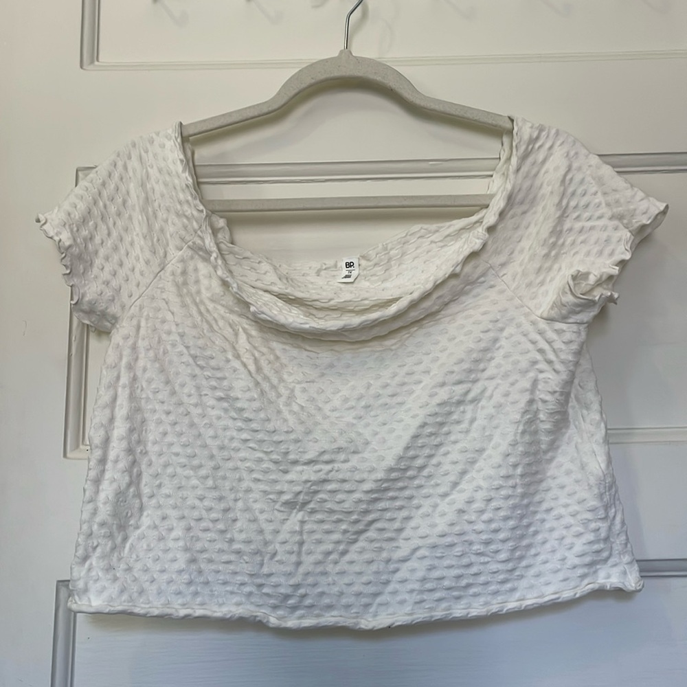 Stretchy crop top in cream. Size 1X
